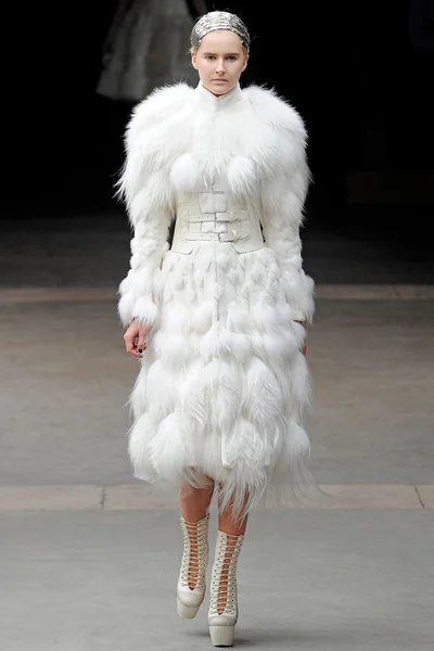 Look 22
